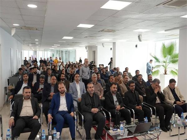 وزیر ارتباطات، پروژه های حوزه ارتباطات و فناوری اطلاعات استان کرمانشاه را افتتاح کرد