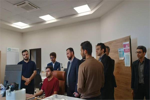 بازدید از ظرفیت‌های پردیس پارک فاوا دانشگاه رازی با محور توسعه کسب‌وکارهای فضاپایه