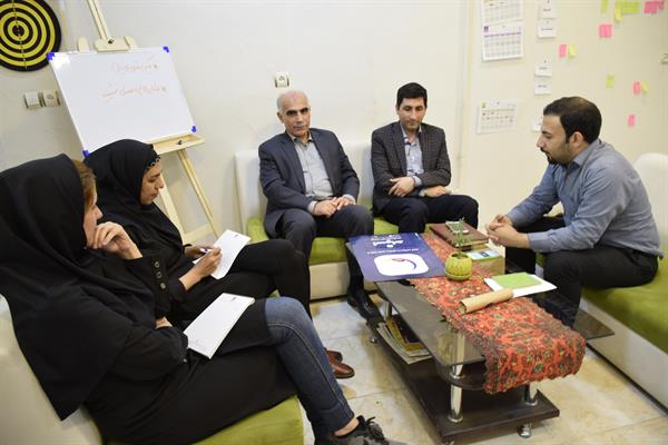 بازدید کارکنان اداره کل ارتباطات و فناوری اطلاعات از دفتر کرمانشامگ