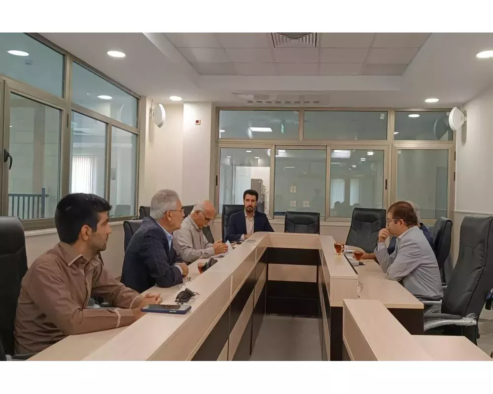 بررسی  تخلفات دفاتر پیشخوان خدمات دولت در استان کرمانشاه