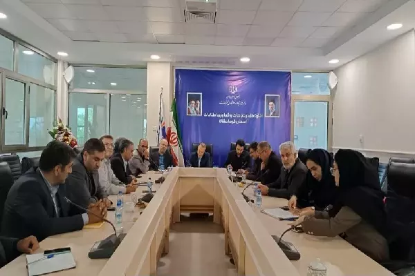 نشست شورای راهبری ارتباطات‌ و فناوری‌ اطلاعات کرمانشاه با حضور معاون وزیر ارتباطات در استان کرمانشاه برگزار شد