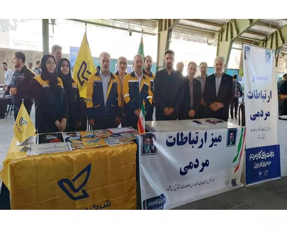استقرار میز خدمت ارتباطات استان در هفته دولت؛ از پاسخگویی به مطالبات مردمی تا تبیین دستاوردهای زیرساختی