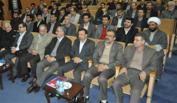 مدیر کل ارتباطات و فناوری اطلاعات استان کرمانشاه در نوزدهمین نمایشگاه الکامپ حضور داشتند.