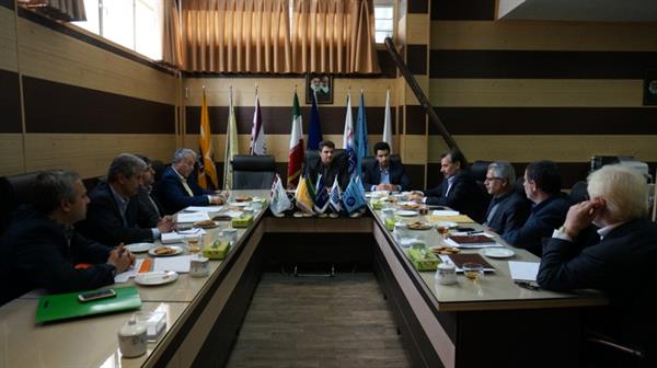 تشکیل جلسه بررسی وضعیت انتقال خدمات دفاتر پیشخوان خدمات دولت به دفاتر ICT روستایی توسط اداره کل ICT کرمانشاه