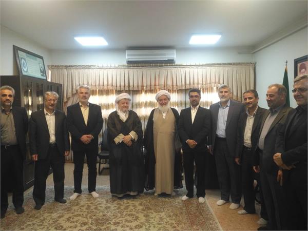 دیدار مدیران و فعالان بخش ارتباطات و فناوری اطلاعات با امام جمعه کرمانشاه