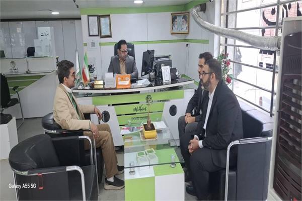 مدیرکل ارتباطات و فناوری اطلاعات استان کرمانشاه، از خدمات پست، پست‌بانک و مخابرات شهرستان کنگاور دیدار کرد