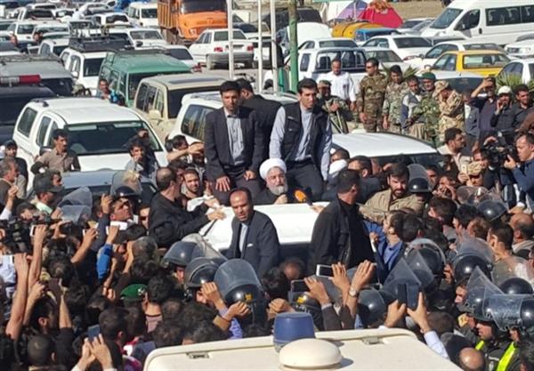 حضور مدیر کل ارتباطات و فناوری اطلاعات استان کرمانشاه جهت استقبال از رئیس جمهور در فرودگاه اشرفی اصفهانی کرمانشاه