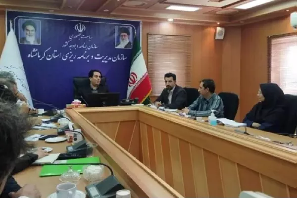برگزاری نشست تخصصی پیگیری مصوبات سفر وزیر ارتباطات و فناوری اطلاعات به استان کرمانشاه